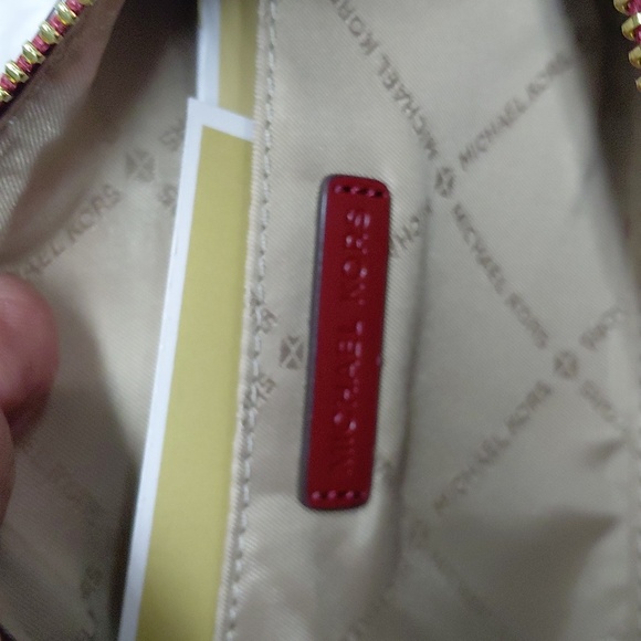 ❤️Michael Kors Shiny Red Travel Cosmetic Case Nwt❤️ - Picture 9 of 11